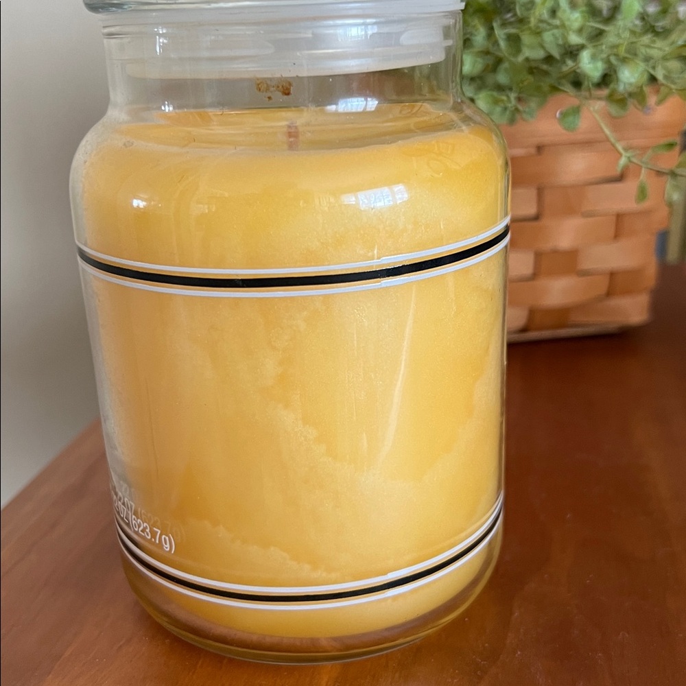 Yankee Candle Black Band - Warm Apple Crisp Scent -NWT - Picture 2 of 4